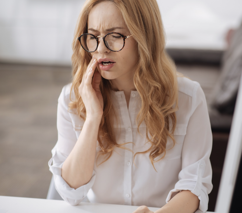 woman at visiting dentist in doncaster for an emergency