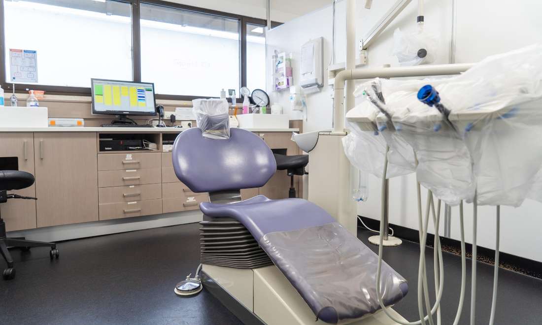 shoppingtown dental clinic room in doncaster